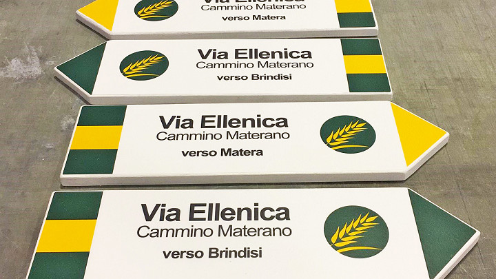 La Cemab Srl di Ginosa dona alla Via Ellenica 100 cartelli direzionali